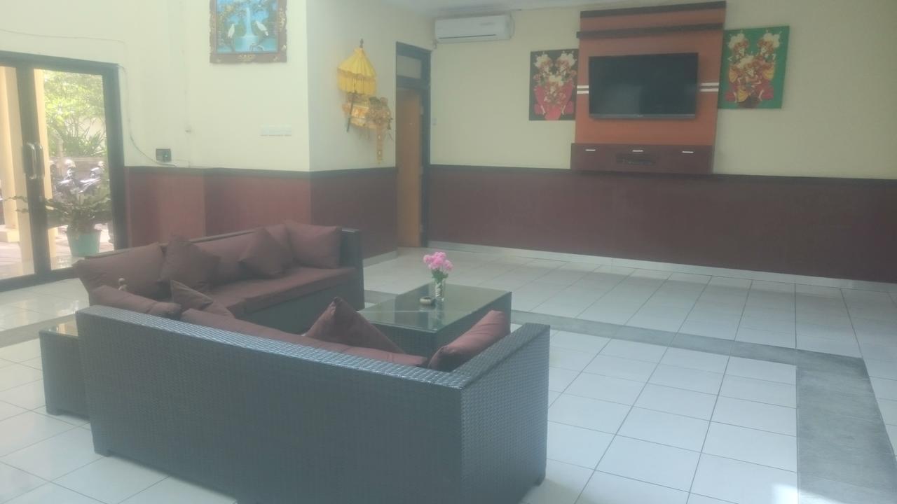 ホテルEdutel Undiksha Singaraja エクステリア 写真
